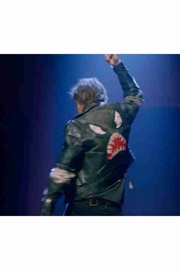 Julian Casablanca in a shark black leather jacket from Instant Crush music video