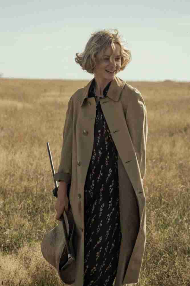Carey Mulligan as Edith Pretty in The Dig TV series