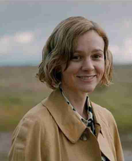 Carey Mulligan as Edith Pretty in The Dig Netflix TV series
