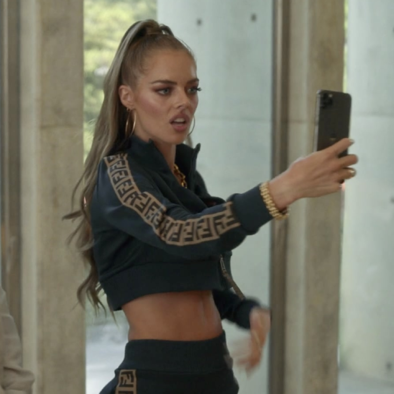 Samara Weaving in Nine Perfect Strangers as Jessica wearing a short-length bomber jacket