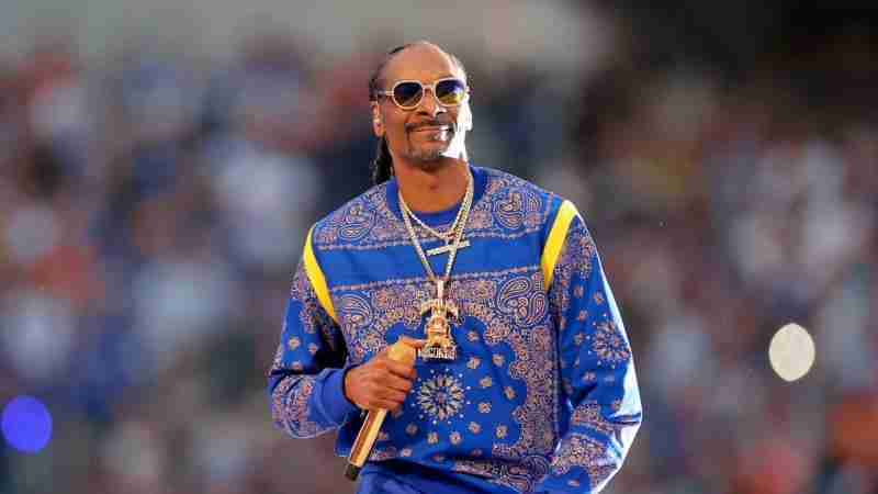 Snoop Dogg Blue Bandana Tracksuit Guide | Celebrity Jacket