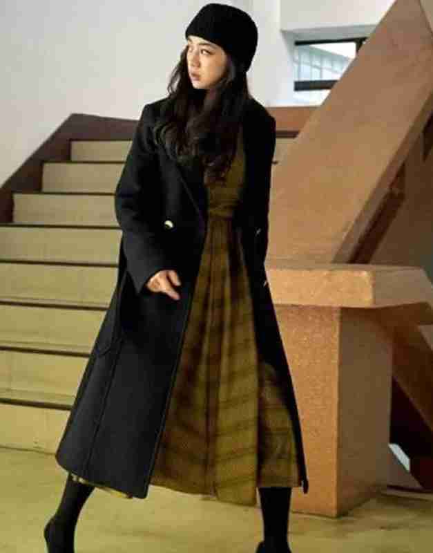 Decision To Leave 2022 Tang Wei Black Trench Coat
